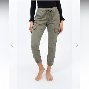 Sanctuary Green Cropped Cargo Pants